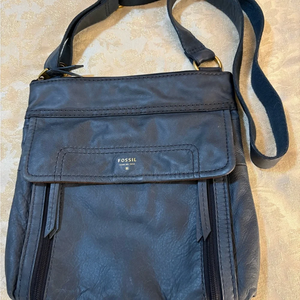 Fossil Men's Dark Blue Leather Messenger Bag
